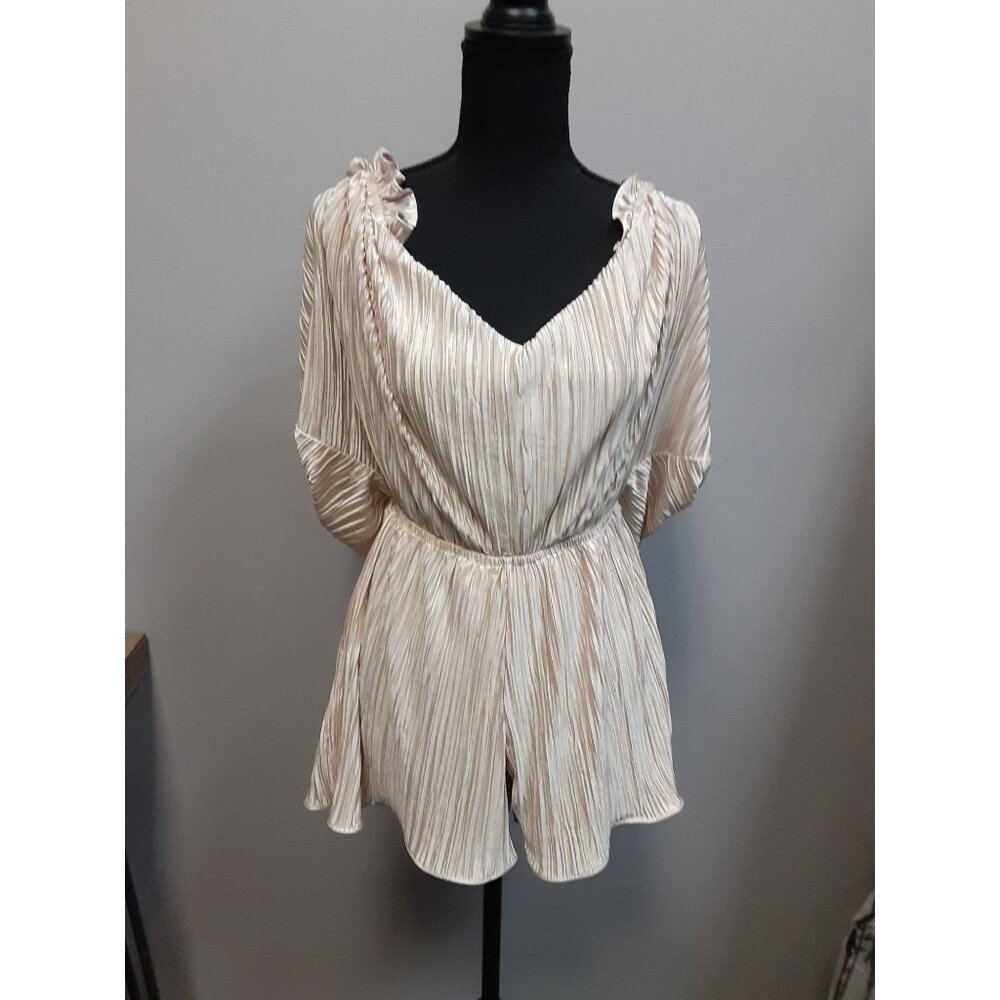 Wish List Romper Size M/L